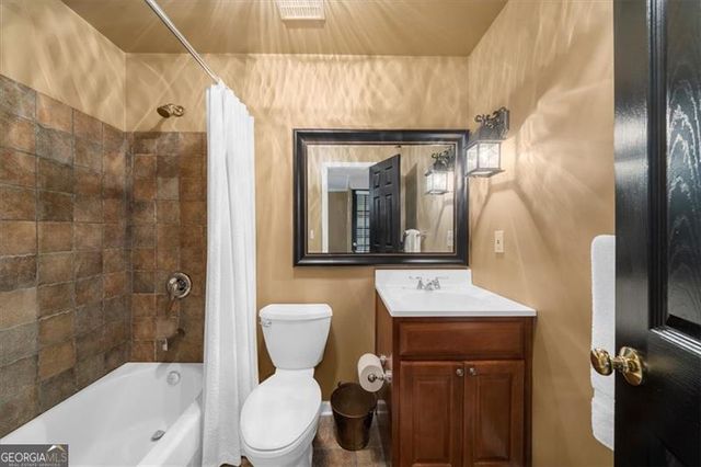 4392 Paces Point Circle SE, Smyrna, GA 30080