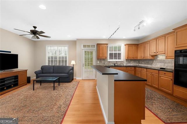 4392 Paces Point Circle SE, Smyrna, GA 30080