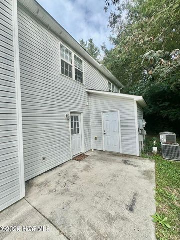 319 Bracken Place, Jacksonville, NC 28540