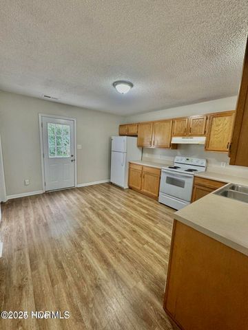 319 Bracken Place, Jacksonville, NC 28540