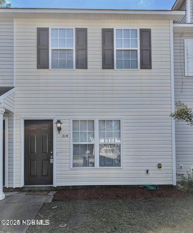 319 Bracken Place, Jacksonville, NC 28540
