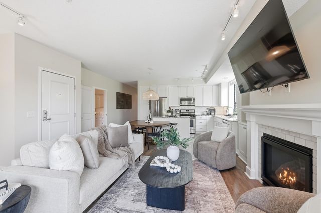 3970 Wooddale Avenue S 202D, Saint Louis Park, MN 55416