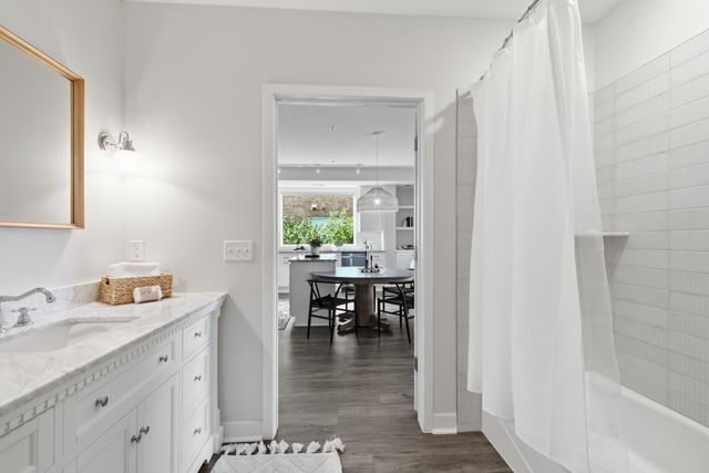 3970 Wooddale Avenue S 202D, Saint Louis Park, MN 55416