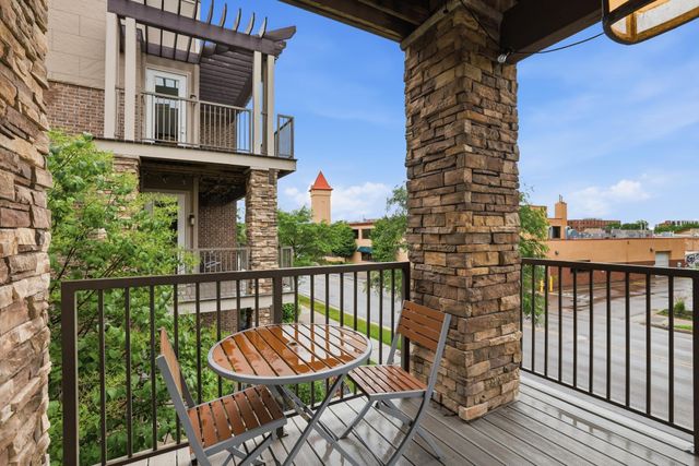 3970 Wooddale Avenue S 202D, Saint Louis Park, MN 55416