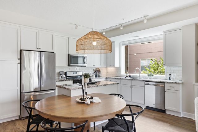 3970 Wooddale Avenue S 202D, Saint Louis Park, MN 55416