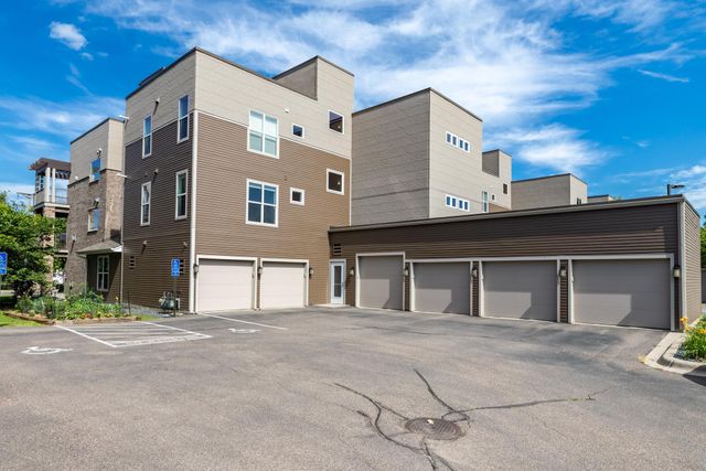 3970 Wooddale Avenue S 202D, Saint Louis Park, MN 55416