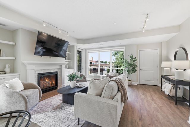 3970 Wooddale Avenue S 202D, Saint Louis Park, MN 55416