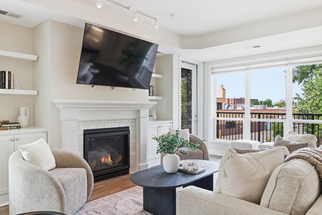 3970 Wooddale Avenue S 202D, Saint Louis Park, MN 55416