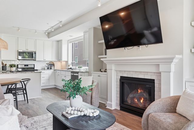 3970 Wooddale Avenue S 202D, Saint Louis Park, MN 55416