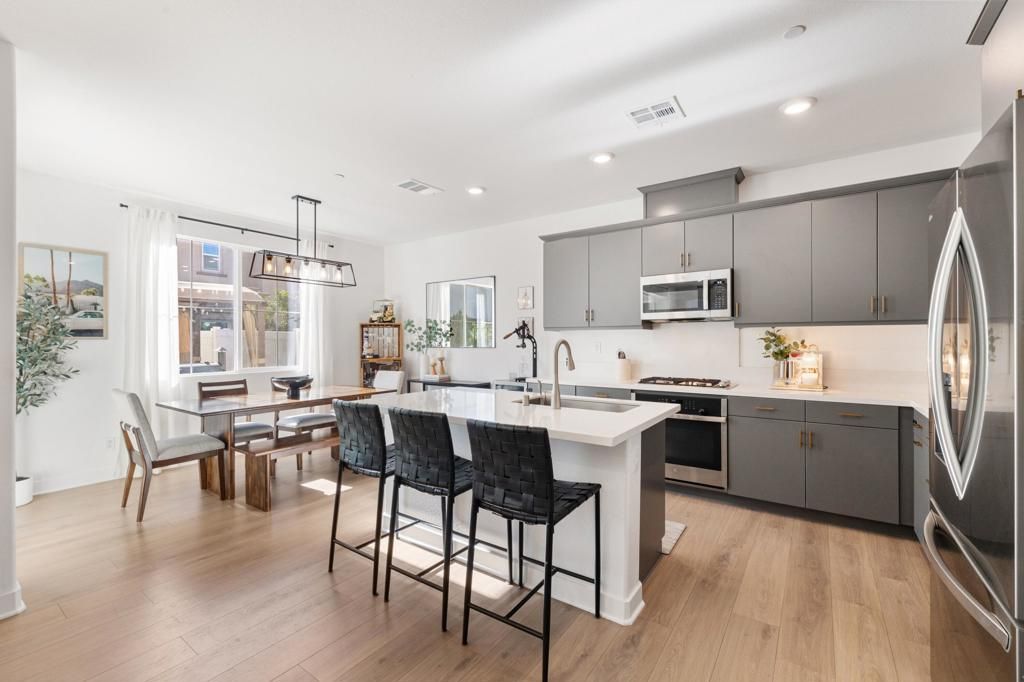 76321 Oxford Lane, Palm Desert, CA 92211