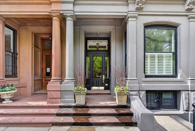 261 Commonwealth Ave 8, Boston, MA 02116