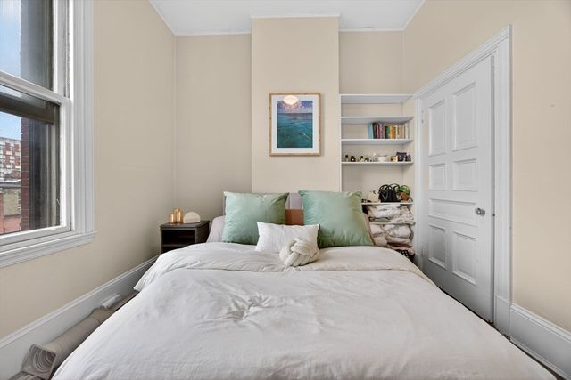 261 Commonwealth Ave 8, Boston, MA 02116