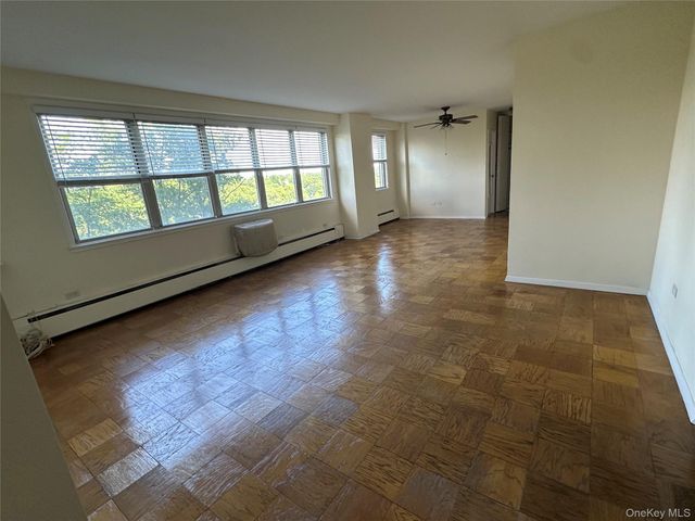 615 Palmer Road 408, Yonkers, NY 10701