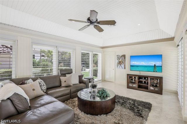 655 Galleon DR, Naples, FL 34102