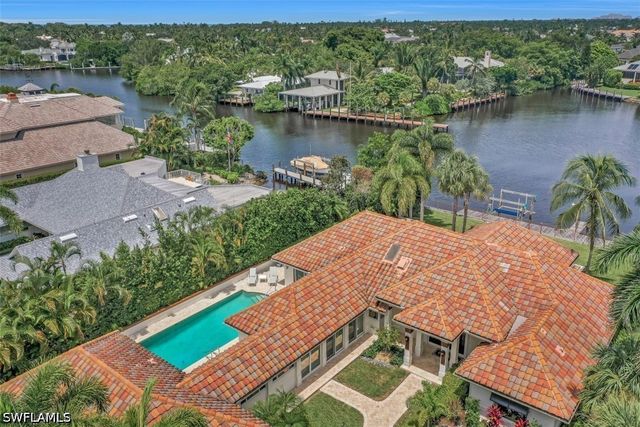 655 Galleon DR, Naples, FL 34102