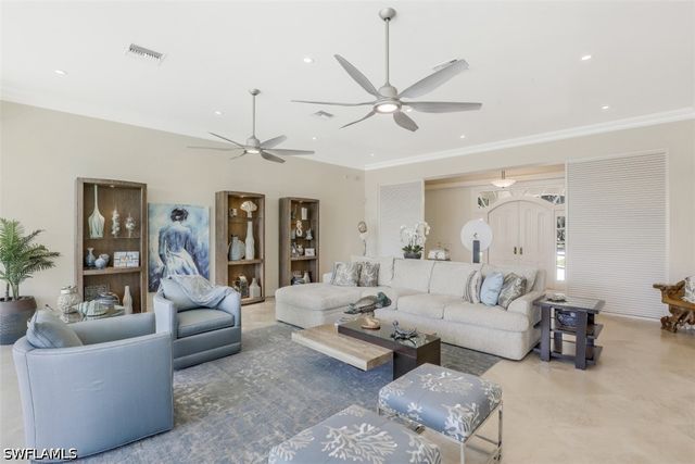655 Galleon DR, Naples, FL 34102