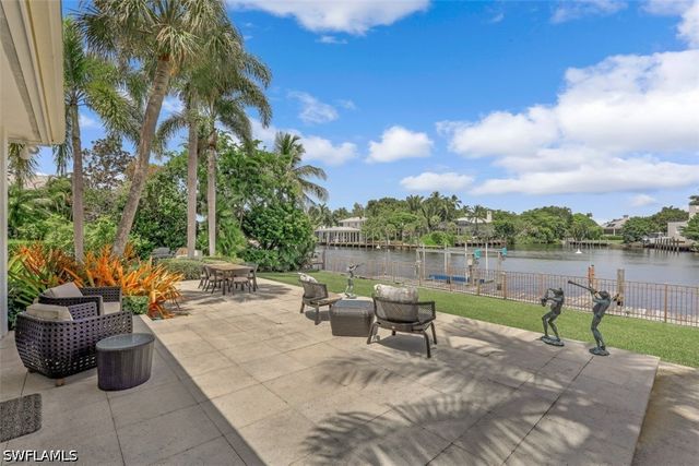 655 Galleon DR, Naples, FL 34102