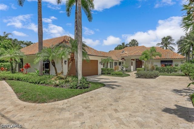 655 Galleon DR, Naples, FL 34102