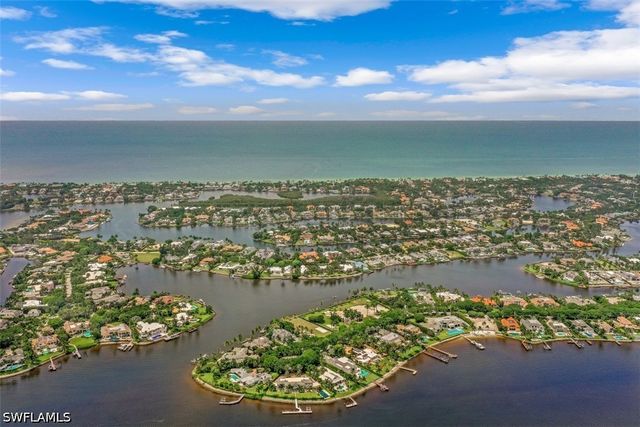 655 Galleon DR, Naples, FL 34102