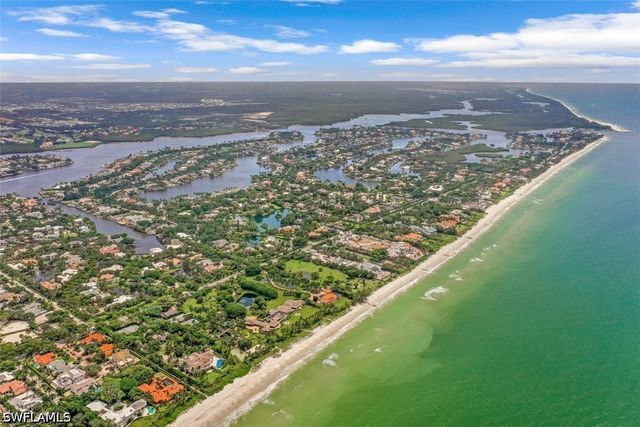 655 Galleon DR, Naples, FL 34102