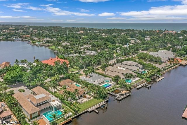 655 Galleon DR, Naples, FL 34102