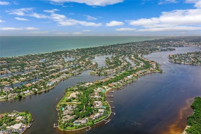 655 Galleon DR, Naples, FL 34102