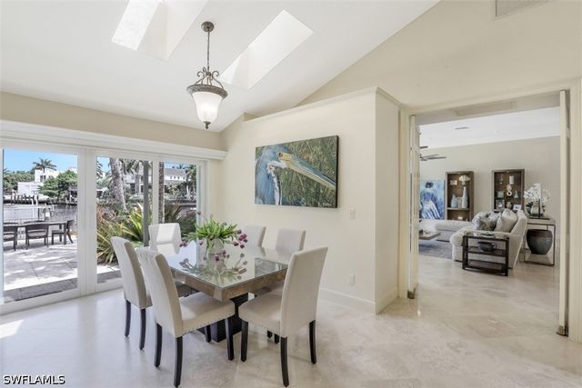 655 Galleon DR, Naples, FL 34102