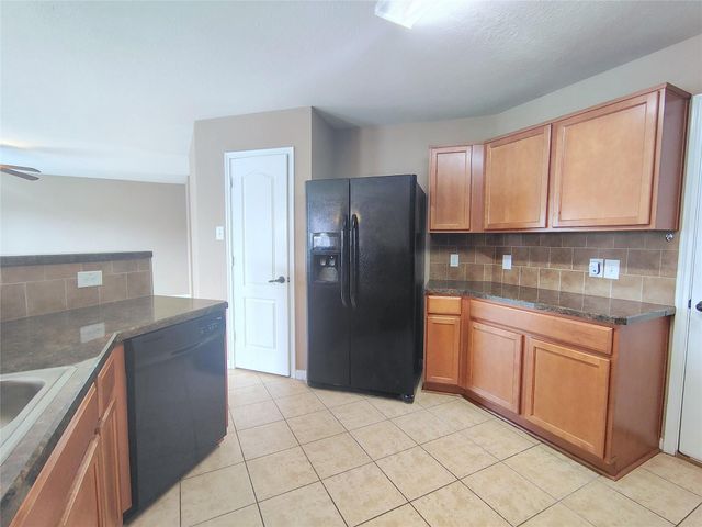 1206 Larks Trace Lane, Houston, TX 77090