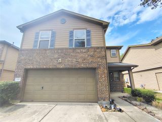1206 Larks Trace Lane, Houston, TX 77090