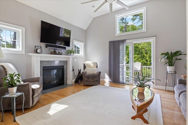 24 Red Barn Drive, Dover, NH 03820