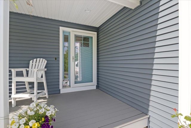 24 Red Barn Drive, Dover, NH 03820