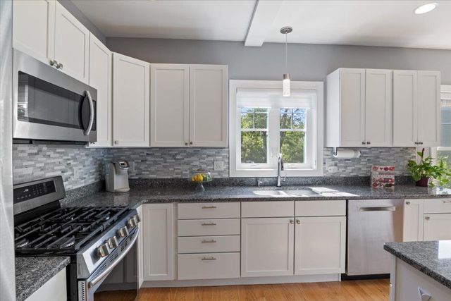 24 Red Barn Drive, Dover, NH 03820