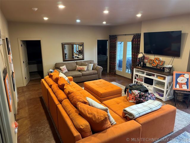 33689 Spruce Grouse Lane, Afton, OK 74331