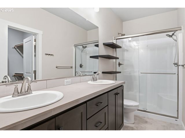 1396 DAHLIA St, Woodburn, OR 97071