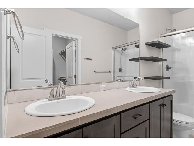 1396 DAHLIA St, Woodburn, OR 97071