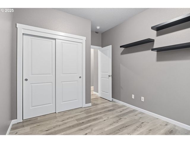 1396 DAHLIA St, Woodburn, OR 97071