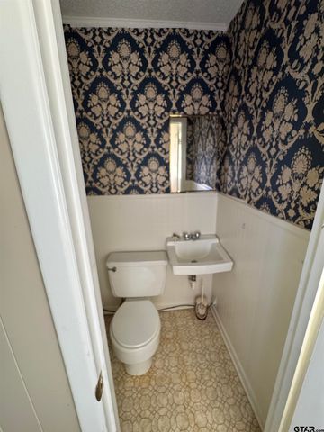 1366 County Road 1535, Mt Pleasant, TX 75455