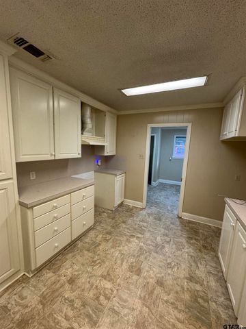 1366 County Road 1535, Mt Pleasant, TX 75455