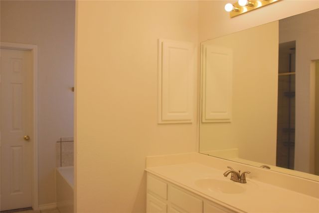 7525 Parkgate Drive, Fort Worth, TX 76137