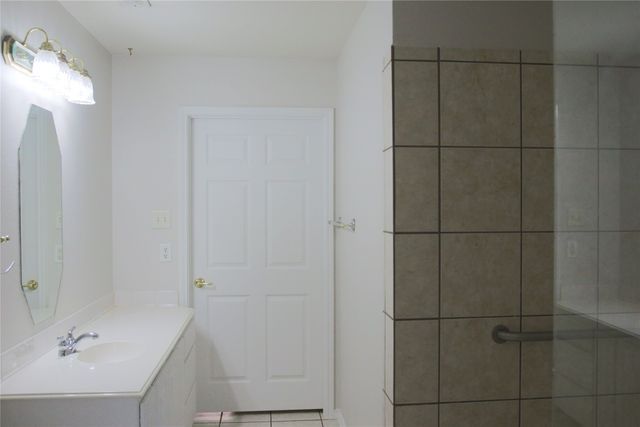 7525 Parkgate Drive, Fort Worth, TX 76137