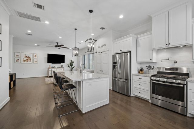 2313 Langston Street, Houston, TX 77007