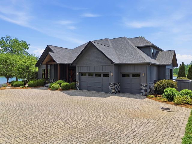 984 Mapleton Lane, Columbus, NC 28722