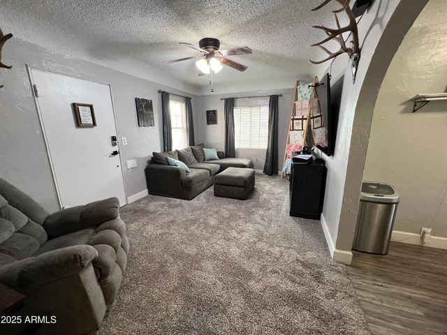 1001 N WINSLOW Avenue, Winslow, AZ 86047