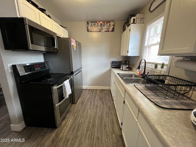 1001 N WINSLOW Avenue, Winslow, AZ 86047