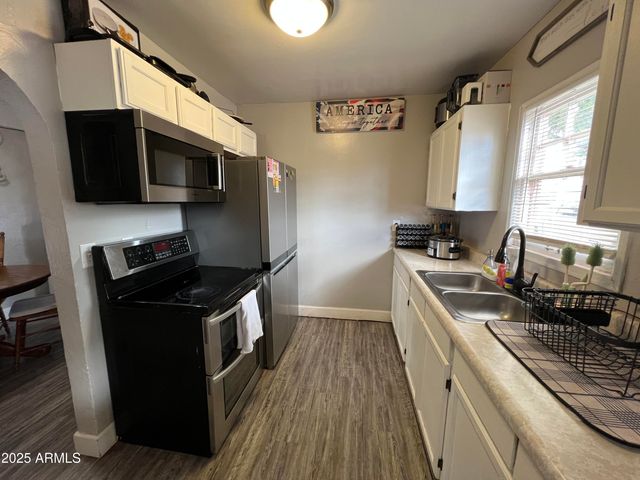 1001 N WINSLOW Avenue, Winslow, AZ 86047