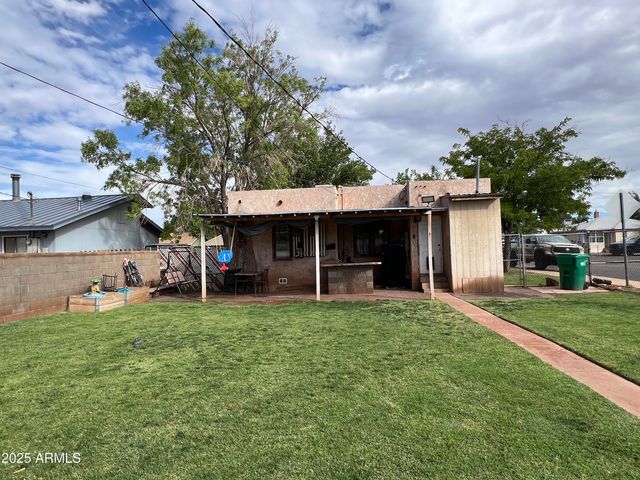 1001 N WINSLOW Avenue, Winslow, AZ 86047