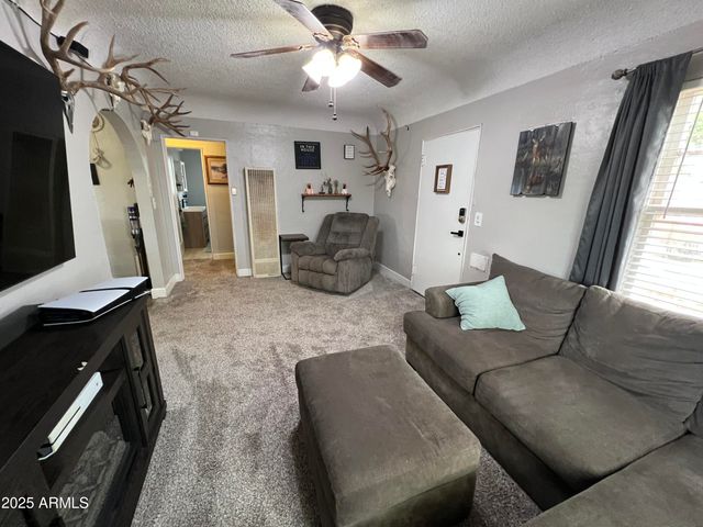 1001 N WINSLOW Avenue, Winslow, AZ 86047