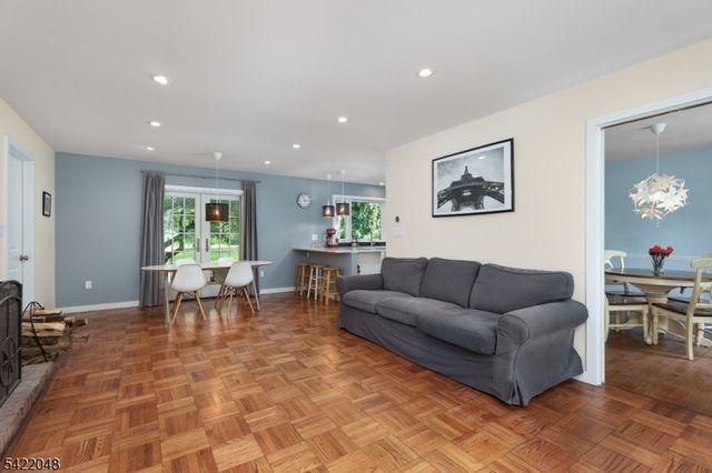 957 Cherry Hill Rd, Montgomery Twp., NJ 08540