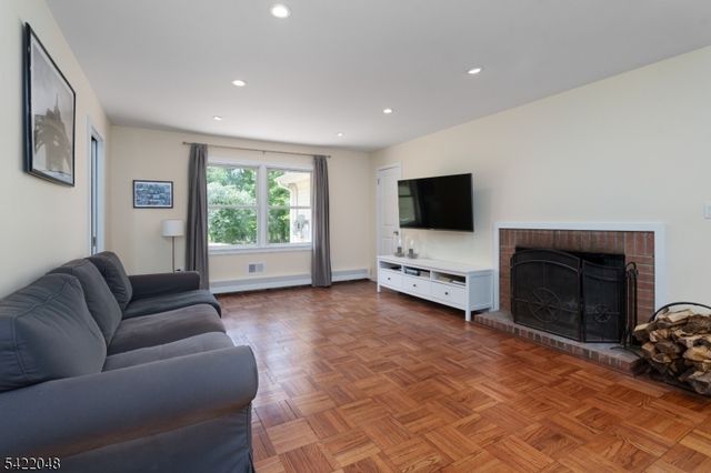 957 Cherry Hill Rd, Montgomery Twp., NJ 08540