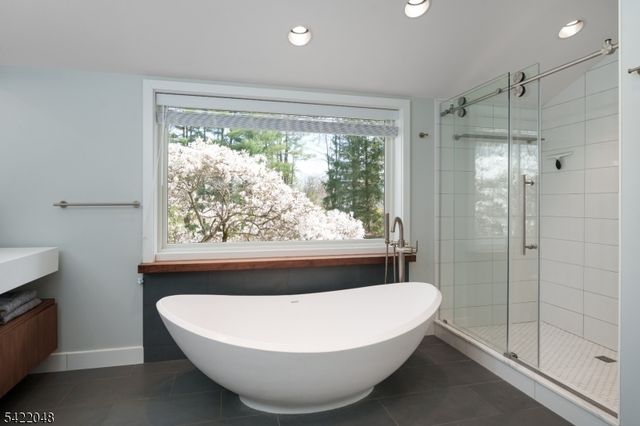957 Cherry Hill Rd, Montgomery Twp., NJ 08540